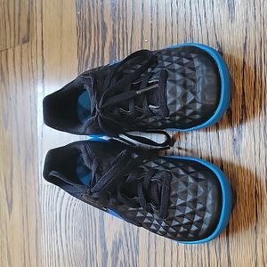 Kids indoor futsal shoes soccer